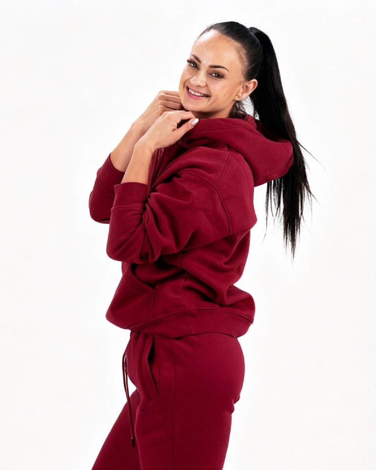VEVAwear Soft Hoodie Wine Red – close-up detail